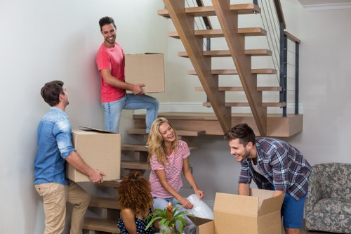 Packing and unpacking support for a home move in Elephant and Castle