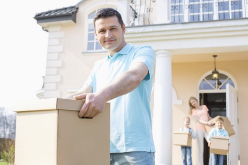Professional local removals service for Elephant and Castle customers