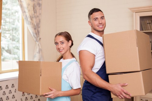 Affordable moving support in Elephant and Castle district